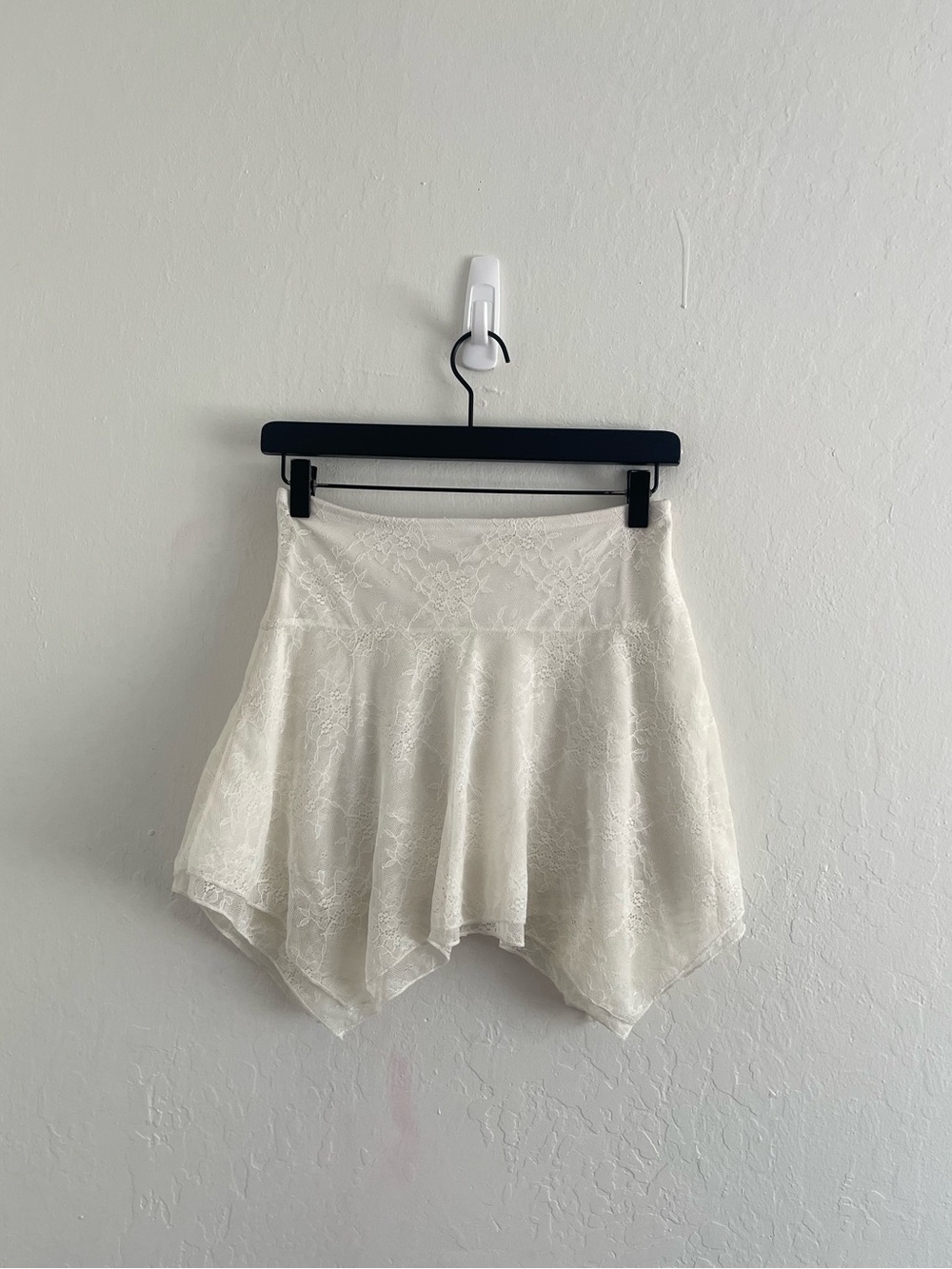 Full Tilt Mini Lace Asymmetric Skirt Low Rise Lined Dainty Y2K Women's Small